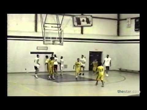Stephen Curry takes on his father Dell in basketball match
