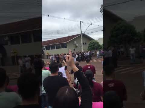 Em apoio a Pastor Jean, Fiéis da Igreja Assembleia de Deus realizam protesto contra decisão da Convenção do Paraná.  