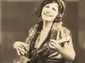 ukulele ike (cliff edwards) sings and plays ukulele on this irving berlin song.