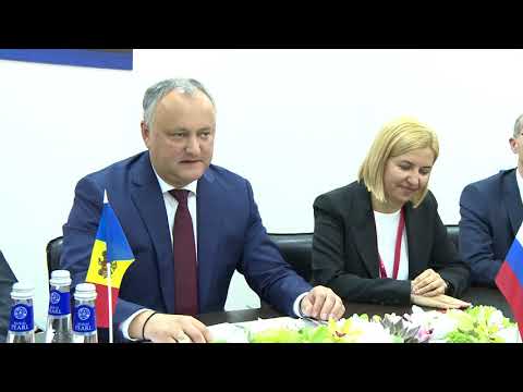 Igor Dodon met with the acting Governor of the Omsk Region Alexander Burkov
