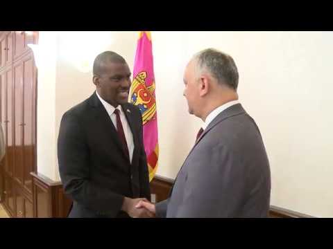 Președintele Igor Dodon a avut o întrevedere cu Ambasadorul Dereck J. Hogan