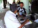 Coamo-4 de febrero de 2008-Le incluimos varios videos sobre entrevistas y diálogos durante  los días 1 y 2 de febrero de 2008 sobre el Maratón Sam Blas 2008 y el programa Medio Día Deportivo de Vicente Reyes en el Parador Baños de Coamo.  El Sr. Vicente Reyes Collazo  de Oficio Comentarista Deportivo por 20 años en la Emisora WCPR Radio Coamo (1450 AM). El Sr. Vicente Reyes Collazo ha efectuado en su tiempo de Comentarista Deportivo varias entrevistas a distintas figuras deportivas de Puerto Rico e internacionales. Tales como dirigentes, apoderados y jugadores de la Coliceba, la Doblea, de Grandes Ligas y otros más.Estos videos incluyen entrevistas con Luis Collazo, Iván Calderón, Boxeadores Olímpicos, representas de la seguridad de la seguridad  y  algunos otros personas relacionadas con el   Maratón Sam Blas de Coamo.Los videos fueron producidos y editados por el Sr. Ramón Luis Vázquez de Noticiasillescanos.com y exclusivamente para Noticiasillescanos.com. Espero que los disfruten y muchas gracias a los participantes.Por: Ramón Luis Vázquez de Noticiasillescanos.com