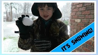 IT'S SNOWING!
