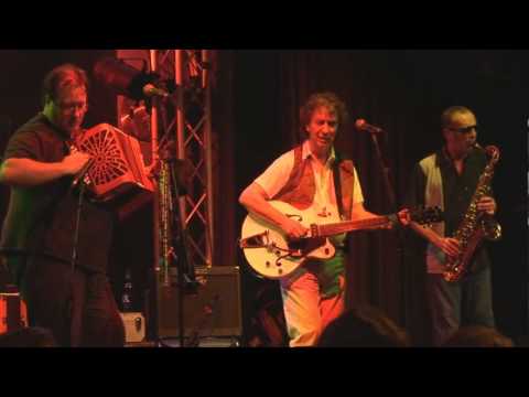 Lawdy Miss Clawdy -  live at Gloucester Festival 2010