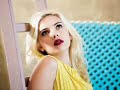http://www.myspace.com/tributetoscarlett

scarlett johansson is on cover of elle for november 2007.
this is the 