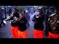 Winkelcentrum Hoogvliet Dweilorkest Haags�h Bluf met een medley van Doe Maar.
