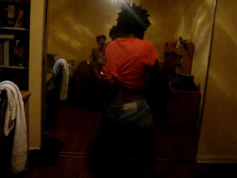 Awilo longomba~ munirah dancing