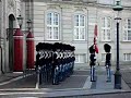 the danish queen's royal life guards at amalienborg, copenhagen

dronningens livgarde ved amalienborg. k�benhavn 

dk-update.dk