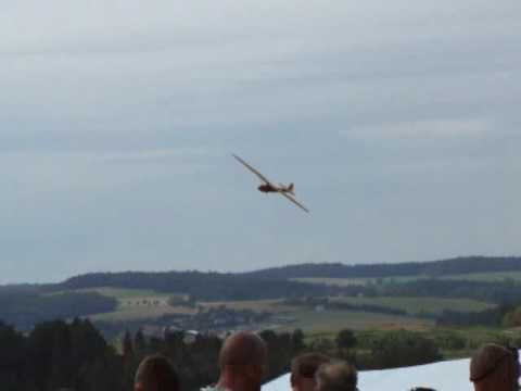Watch RC Video: 'Biggest RC glider landing maneuver - scale Model Show Nesvačily 2009'