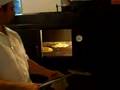 Forno de pizza Pizzabon em funcionamento em uma pizzaria I