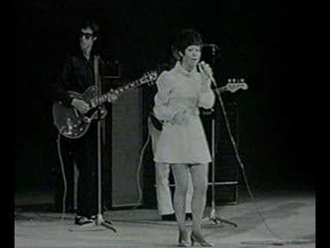 HELEN SHAPIRO - KISS N RUN