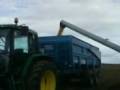 videos de Une maupu se fait charger par une claas