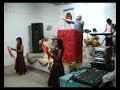 GUPO RENUEVO TOCANDO EN LA IGLESIA...