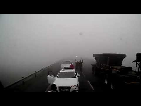 Tak się kończy jazda we mgle z pełną prędkością