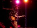Stephen Kellogg (minus the Sixers) goes solo for a musical journey through time, starting with classical and ending somewhere around VH1. Great songs on guitar and a little story about Titanic too...Live at the Music Mill in Indianapolis on 2/10/07