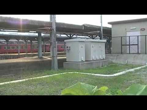 JR豊岡駅に入線する特急はまかぜ