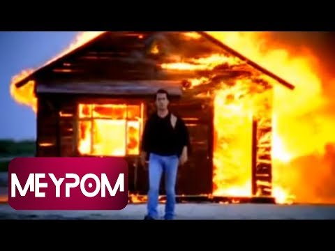 Download Kıraç - Yıllar Sonra (Official Video) Kıraç - Yıllar Sonra (Official Video)