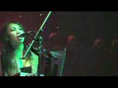 Satsuma live, London, playing Celebrity