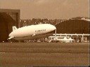 Luftschiff Zeppelin NT am Hangar