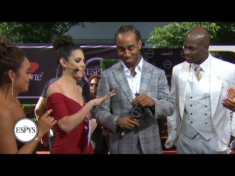 Video: Katie Nolan tries on Stephon Gilmore’s Super Bowl ring, Adrian Peterson talks longevity | 2019 ESPYS