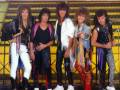 videos de Bon Jovi feat. Dee Snider, Bruce Dickinson and Paul Stanley -  We're an American Band (cover)