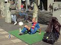 Fenomeno fa numeri nella rambla a Barcellona