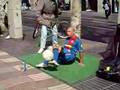 Fenomeno fa numeri nella rambla a Barcellona