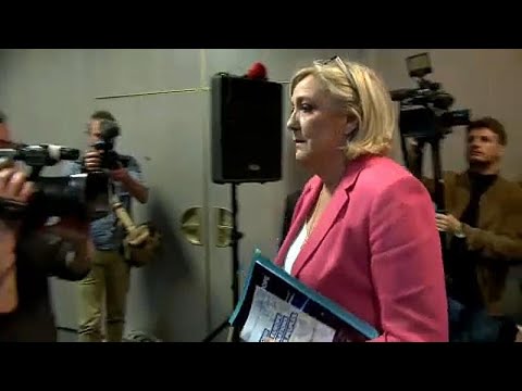 Frankreich: Le Pen stellt in Straßburg Wahlprogramm ...