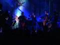 Bjork-play-dead-live