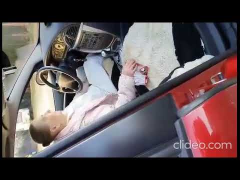 „Chciałam tylko auto umyć” – kobieta przejeżdża przez 3 podwórka sąsiadów