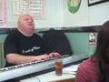 videos de Pastor Ken and Kat Robershaw singing Jesus Loves You at the Fa Yuen Restaurant in Mongkok