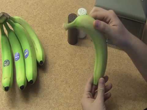 how to properly open a banana