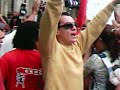 Antimotines acorralados por manifestantes en guadalajara