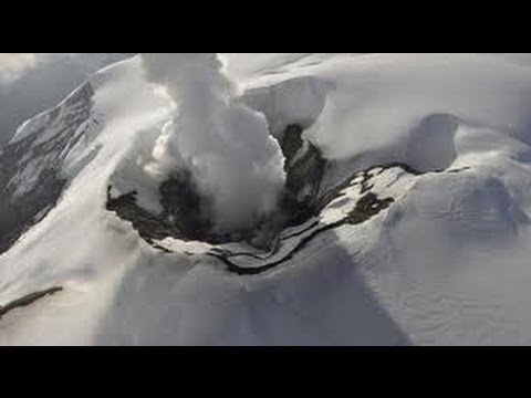 Nevado - Visita nuestra tienda de productos para emergencias: http://emerstore.com/ El volcán Nevado del Ruiz es uno de los más activos de Colombia. Uno de los episod...
