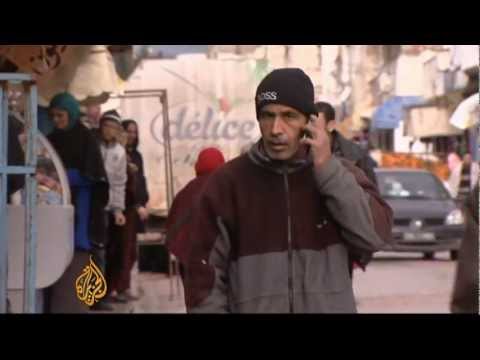 Young Tunisians still struggle with poor economy