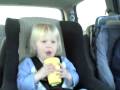 videos de Nadia drinking Kombucha