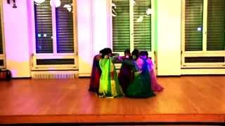Bollywood Dance Group in Zurich, Switzerland - Bollywood Tanz in Schweiz -