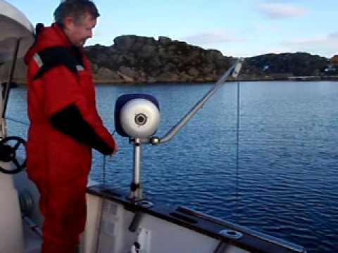 kraftblokk - A petrol driven hauler with 4 stroke Honda. Lifting capacity 0-220 kg. Weight only 10 kg. A sport fisherman's dream. Lift Your fishing traps, long line and n...