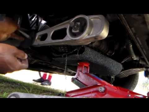 How to replace lower right motor mount Dodge and Plymouth Neon 2000-2005