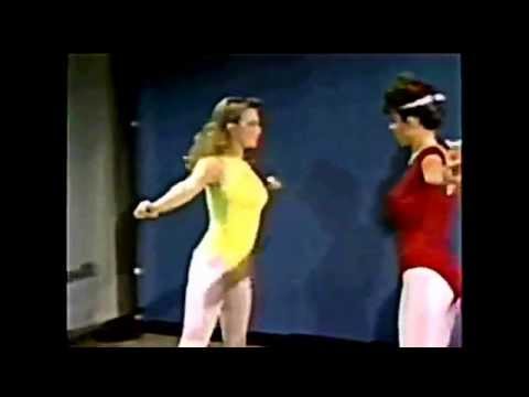 holly does hollywood traci lords common online dating profiles