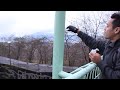Kevin feeding the Brown Bear in Hokkaido