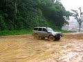 Rustiqueo la lagunita landcruiser 4x4 ... haciendo trompitos