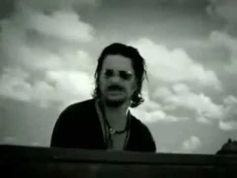 Videclip Ricardo Arjona - Quiero