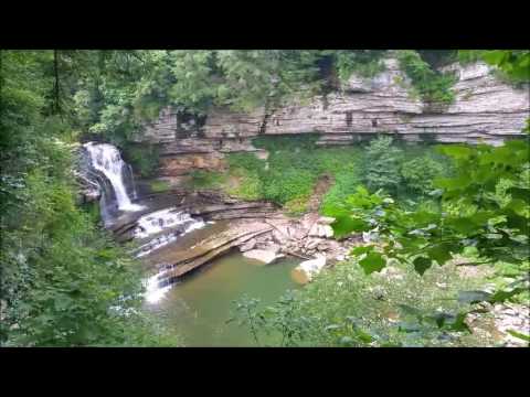 Cummins Falls – Easy Waterfall Hikes