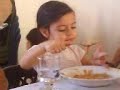 Lucre comiendo madaj