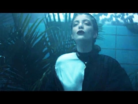 team - Lorde releases her new music video for Team off her album Pure Heroine. The video was so popular it actually crashed Vevo's site. ▻ http://bit.ly/ENTVSubscri...