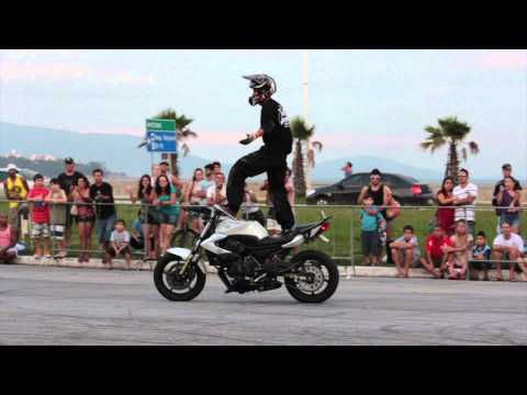 wheeling - Campeonato realizado na cidade de São José, Santa Catarina. Realização Piloto Xande Piruca. Em memoria do Piloto Maicon da equipe Litoral Moto Show. Musica: ...