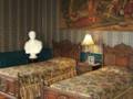 videos de Visiting Newport: History, Bellevue and Fancy Mansions, part 1 of 2