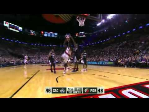 Gerald Wallace one-on-two against Kings