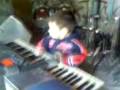 videos de Alex  tocando el piano de gombar